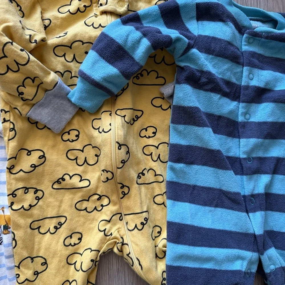 Carter's Assorted Brand Lot Of 11 Newborn NB 0-3 Boys Clothes Sleepers Bodysuits